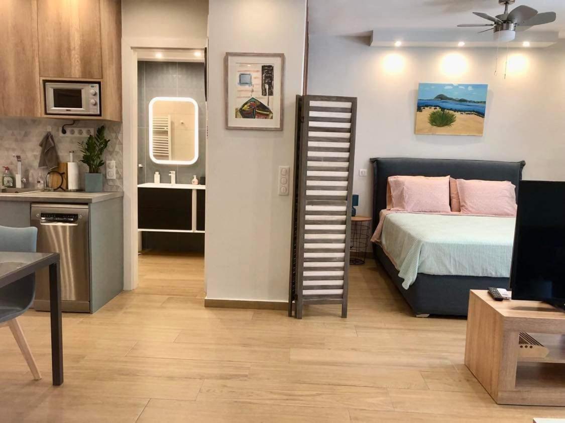 Tony'S Suite With Parking Atenas Exterior foto